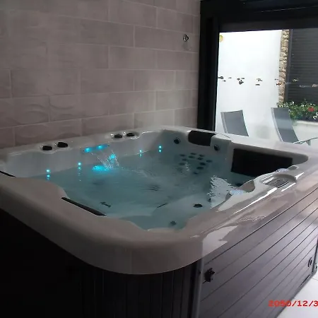 Apartment Meuble De Charme Avec Jacuzzi *